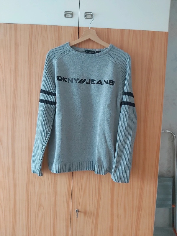 krásný svetr DKNY vel. M