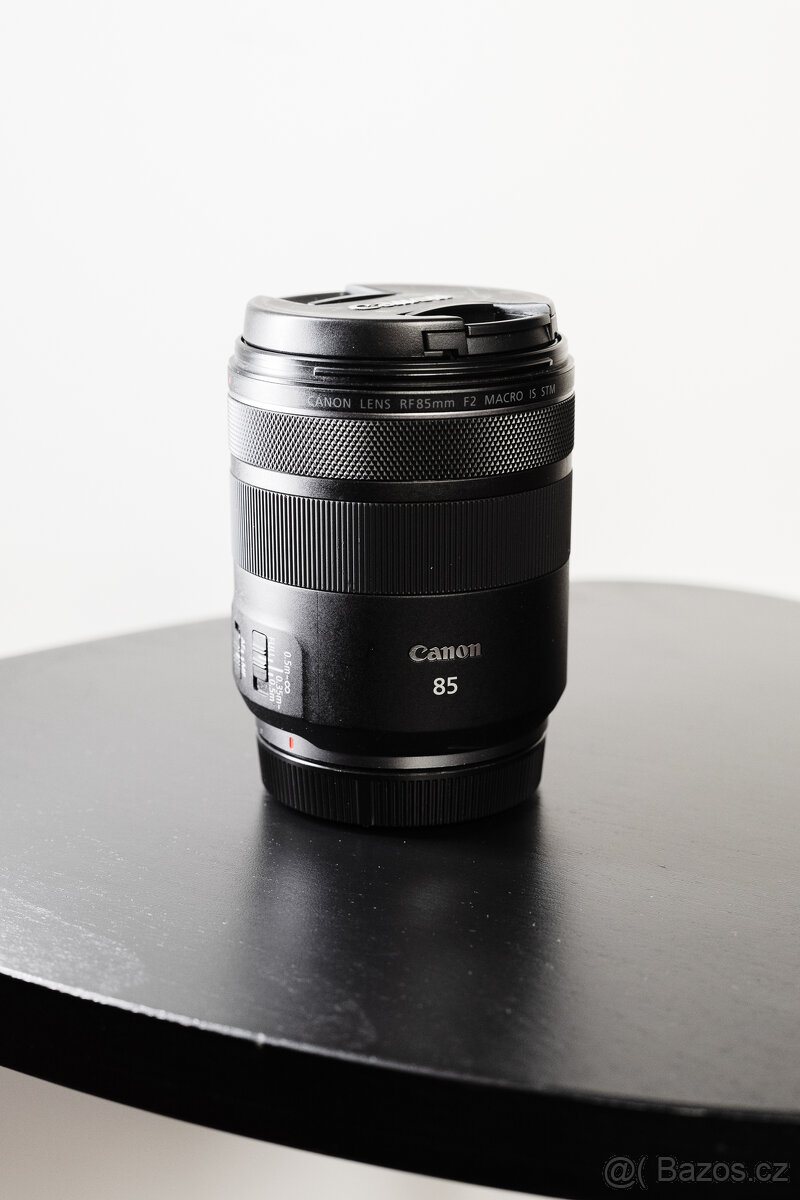 Canon RF 85mm f/2 Macro IS STM