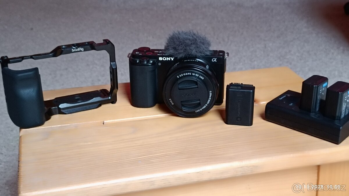 Sony ZV- E10