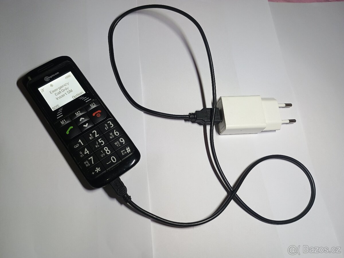 Telefon pro důchodce na volání a SMS.