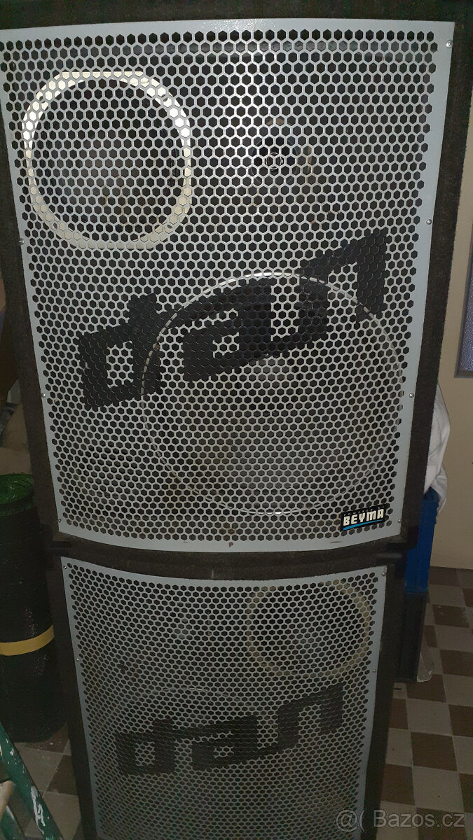 tří pásmové reprobedny