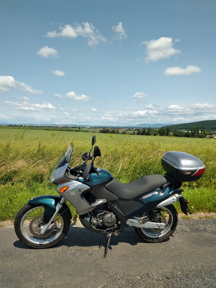 Aprilia Pegaso 650 i.e. 2001