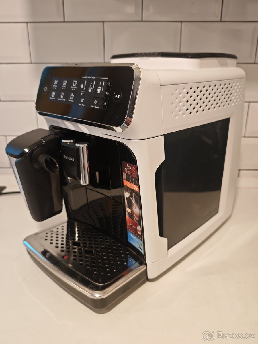 Philips EP3243/50 s 12m zárukou LatteGo kávovar