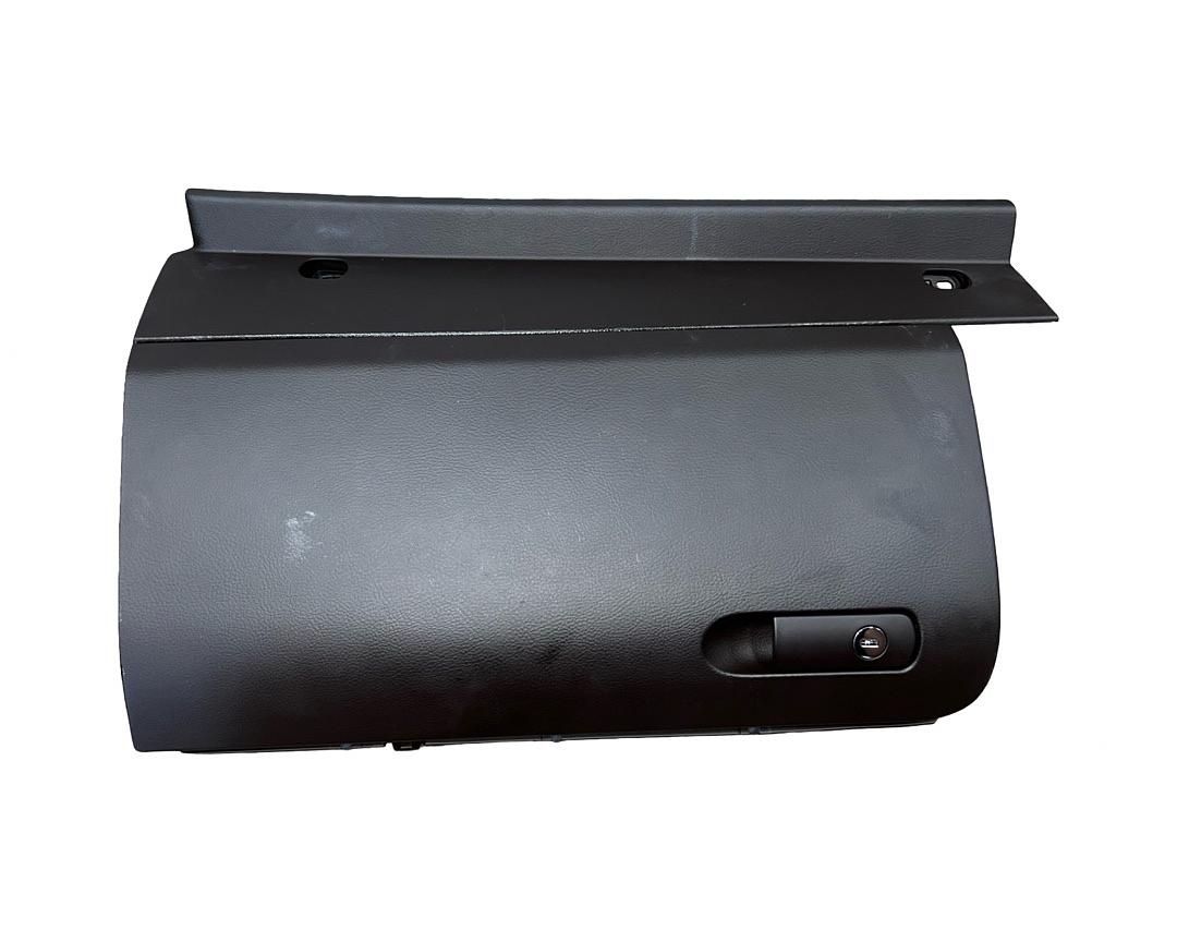 Kastlík palubní desky 7P1857122A VW Touareg 7P FL r.v. 2016