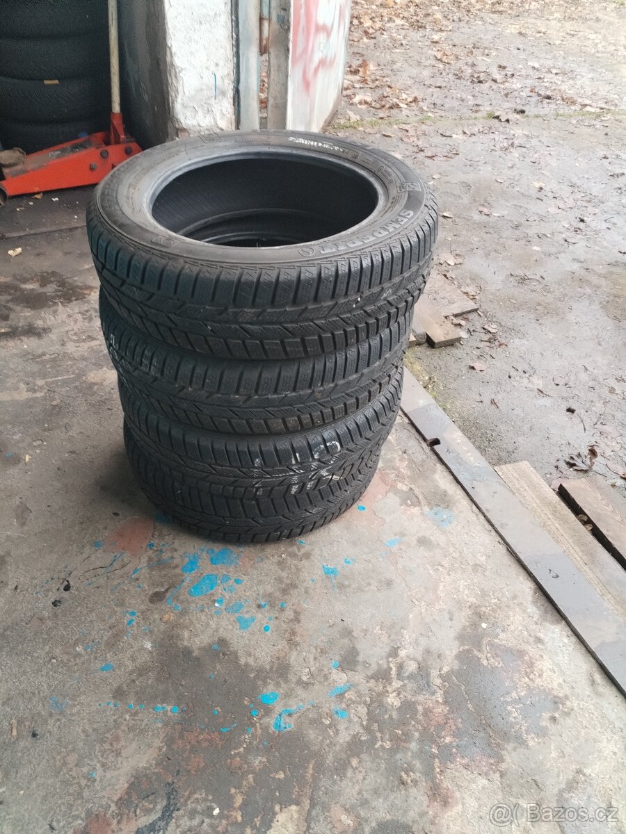 165/65R15  SEMPERIT