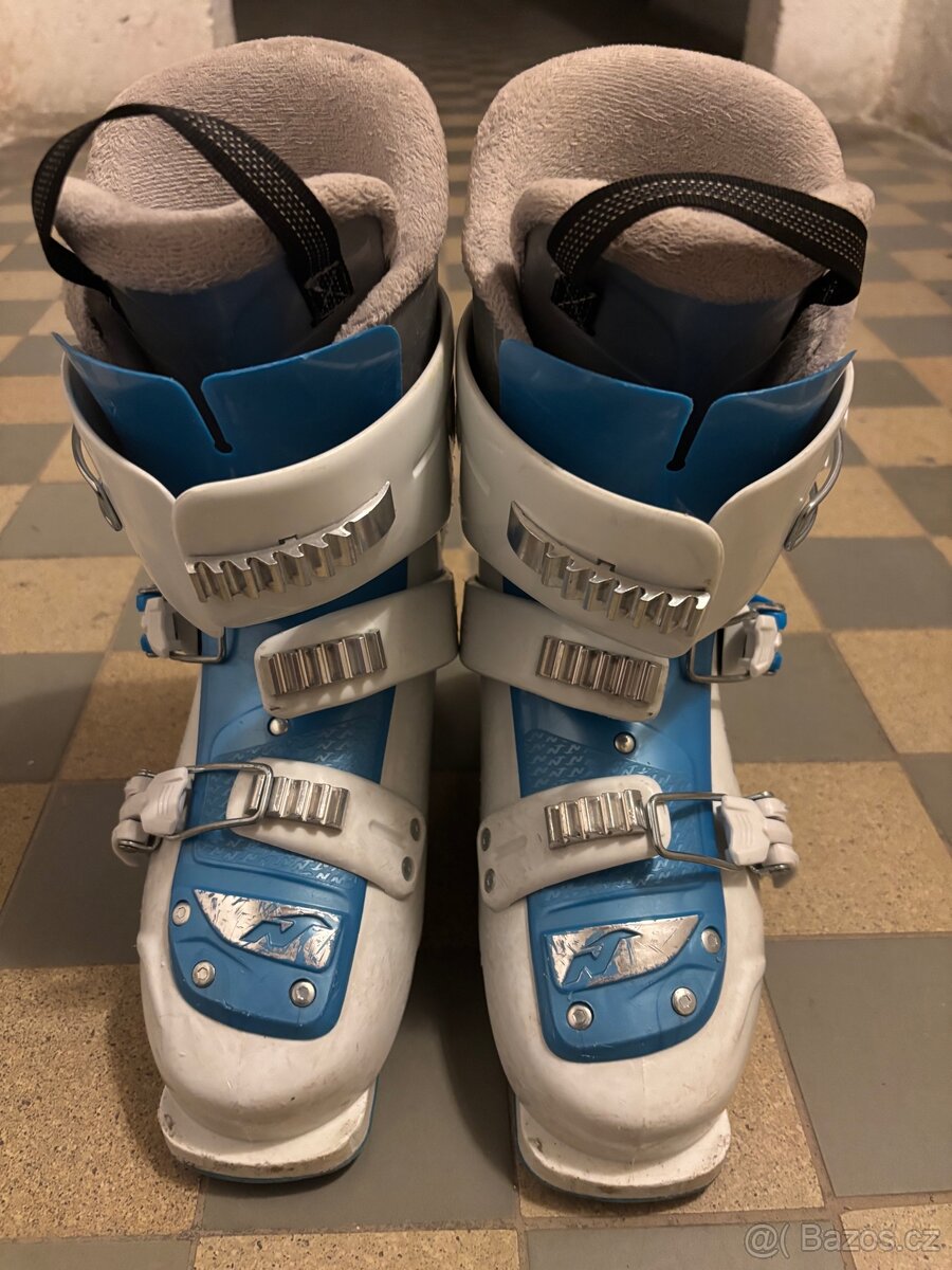 Dětské lyžařské boty Nordica 240-250