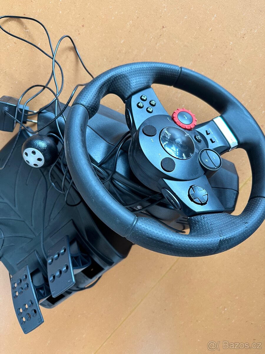 Volant, pedály, logitech PS3