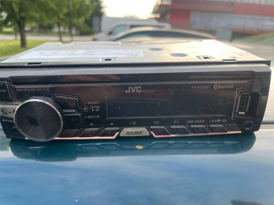 Autorádio JVC KD-X320BT
