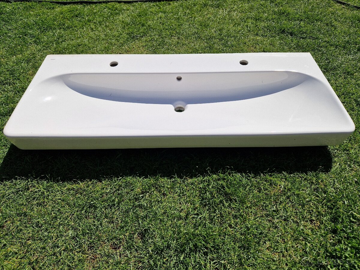 Umyvadlo 120 cm