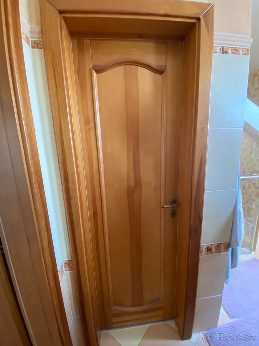Dveře z masivu s obložkou