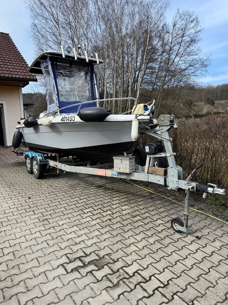 Motorová loď Jeanneau Cap Camarat 510