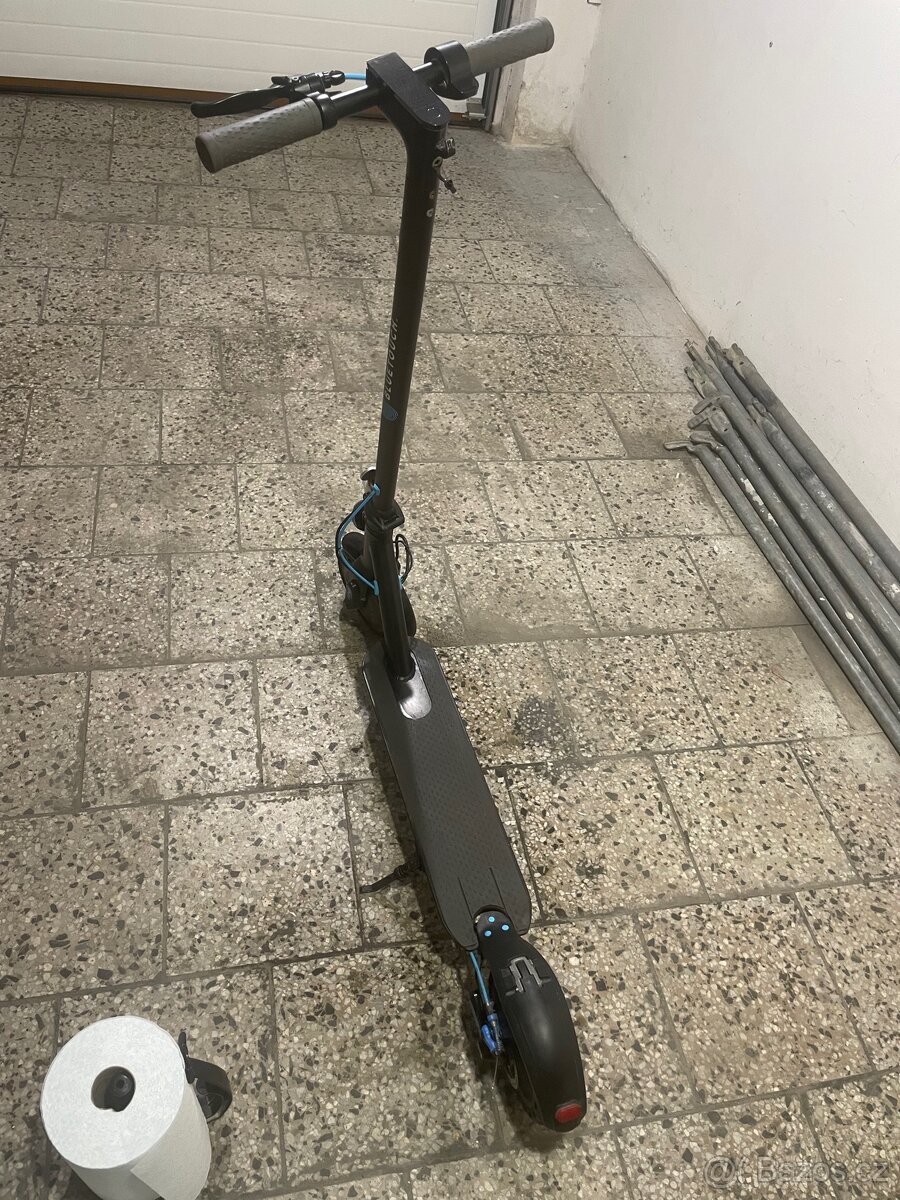 Koloběžka Bluetouch BTX 250