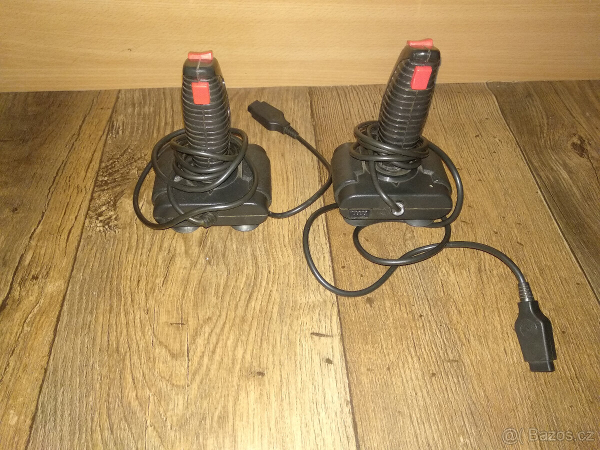 Prodám originál Amstrad CPC joysticky JY-2