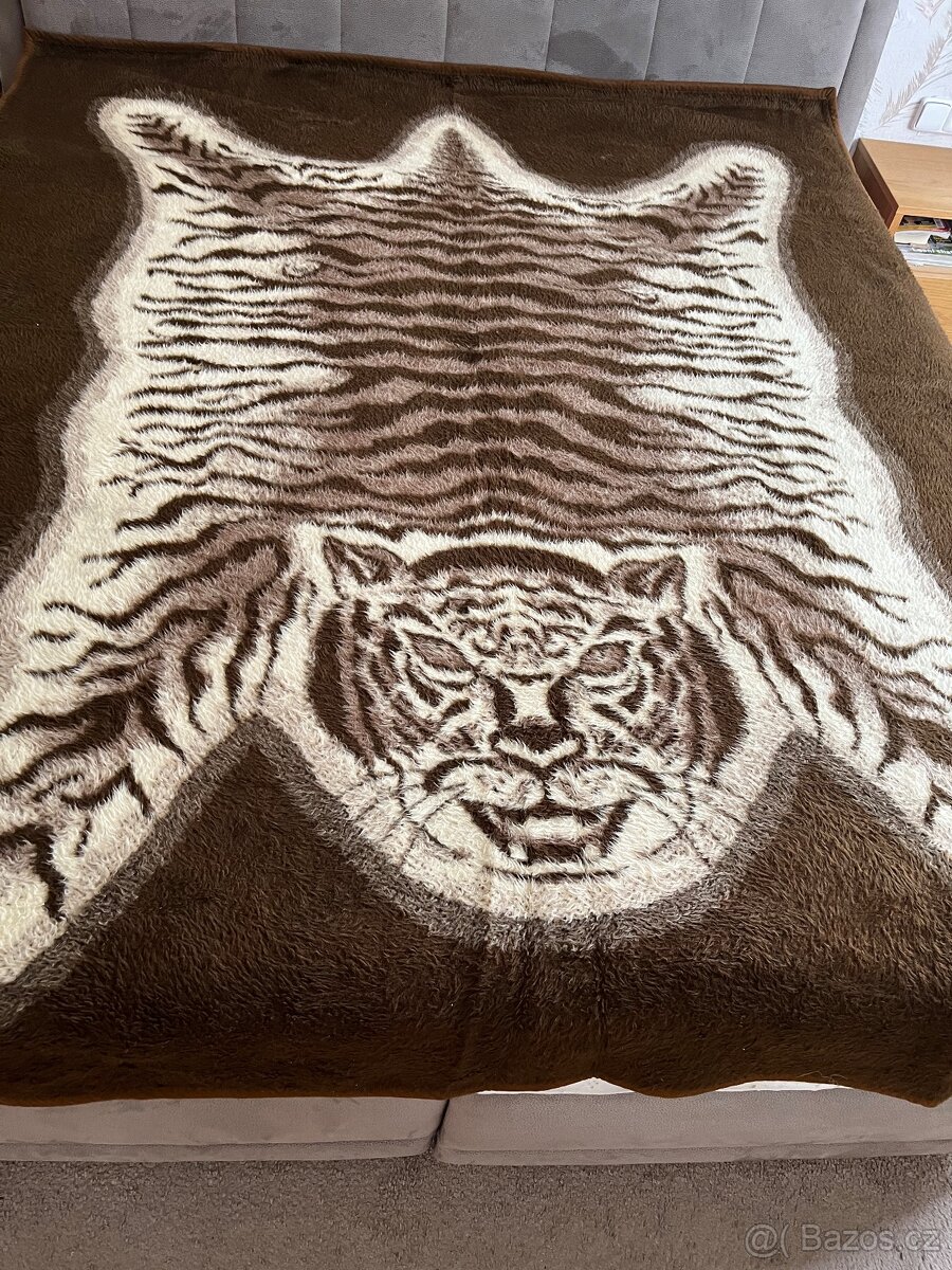 Deka 220x185 cm + prostěradlo zdarma