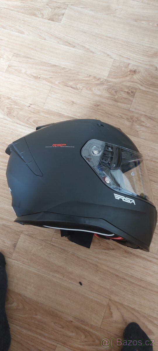Helma na motorku