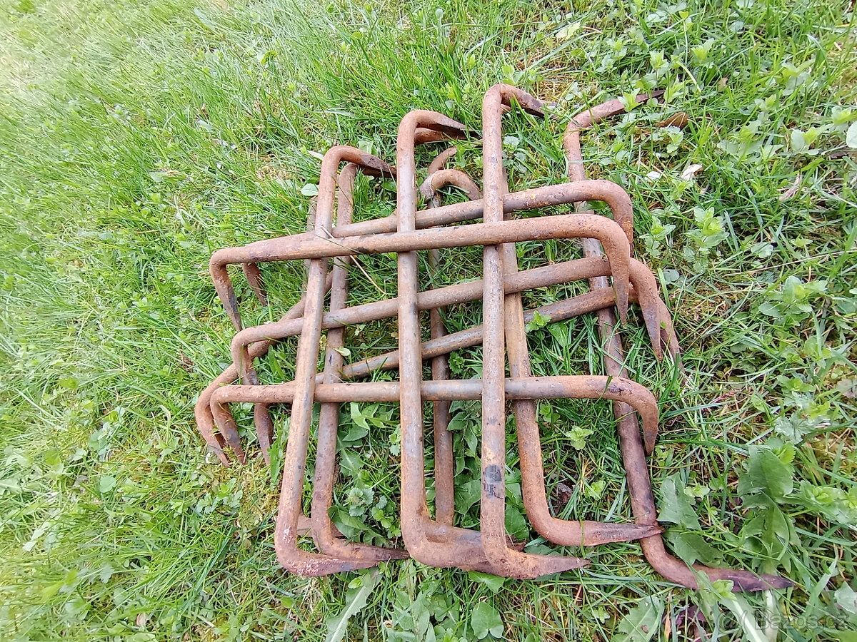 TESAŘSKÉ STAVEBNÍ SPONY Kramle 350 mm - 15 ks