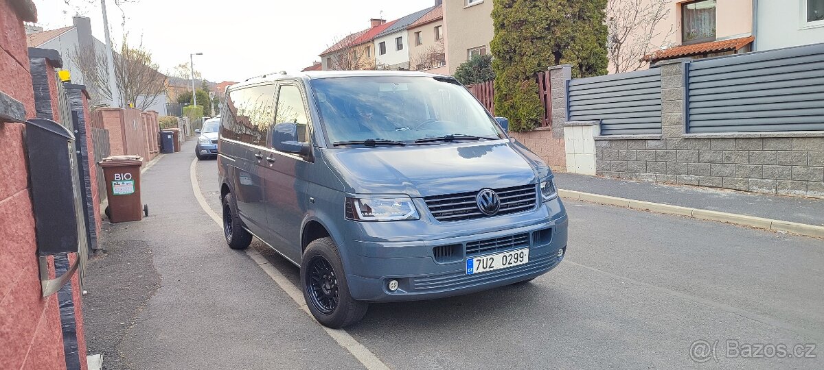 VW T5 Transporter 1.9.TDI 9 míst Dělník ,Obytňák