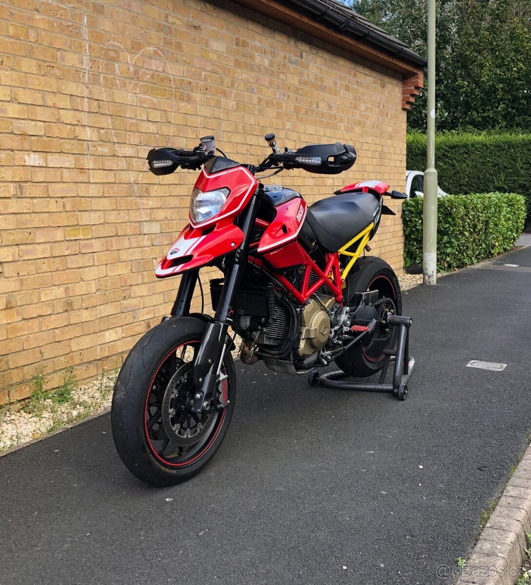Ducati Hypermotard 1100