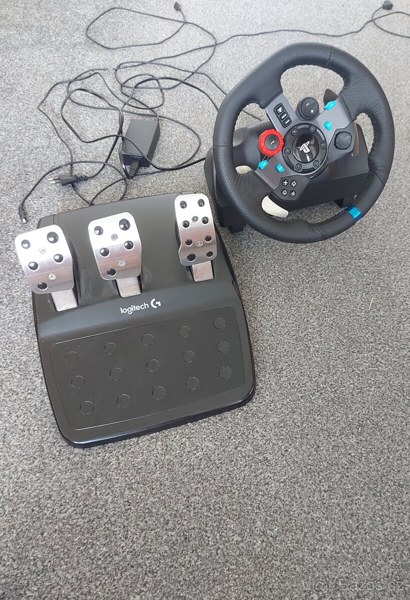 Herní volant Logitech G29