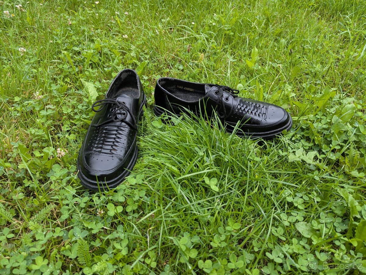 Kožené boty vel. 45