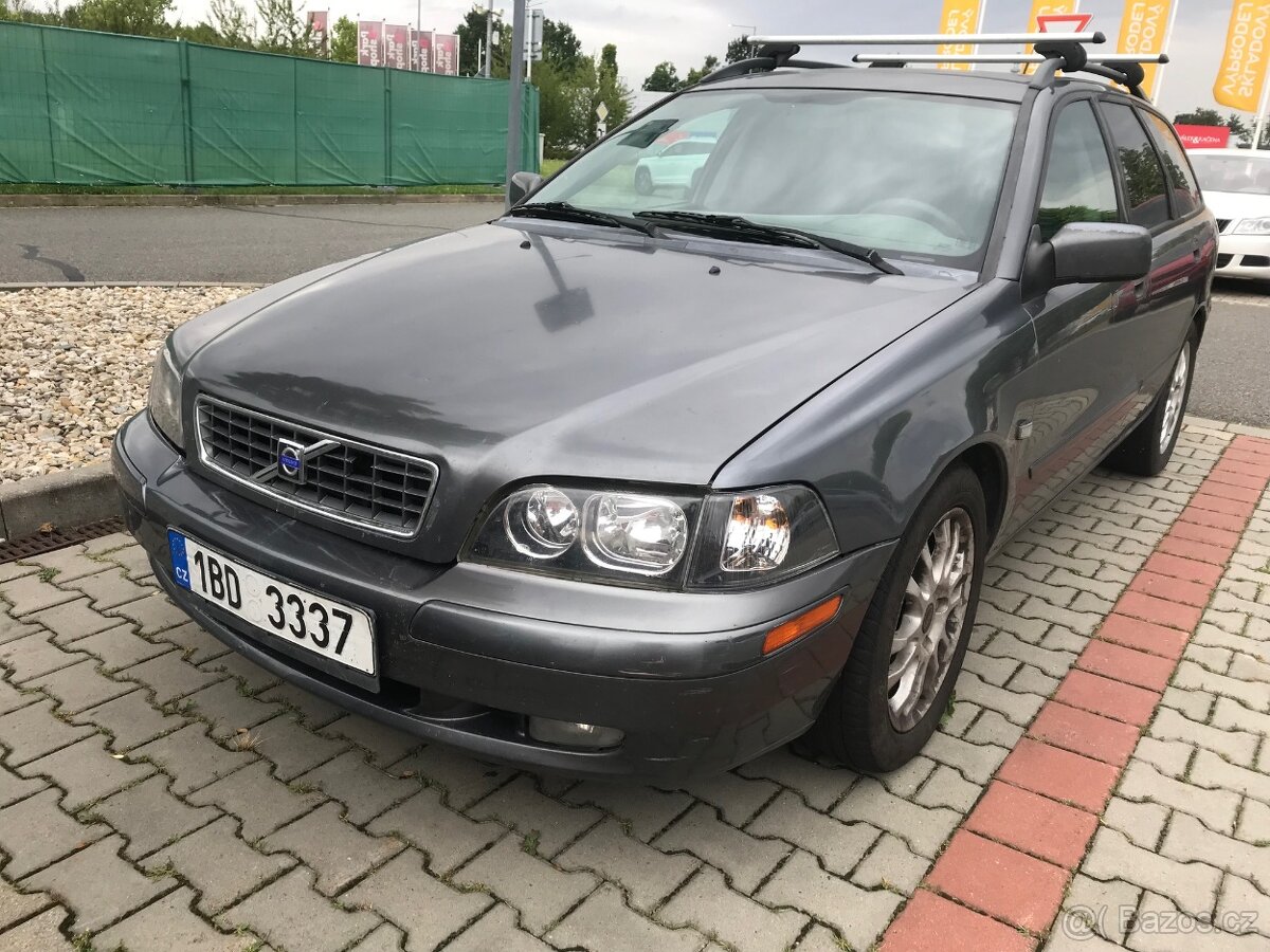 Volvo V40 1.9DI 85kW 2002