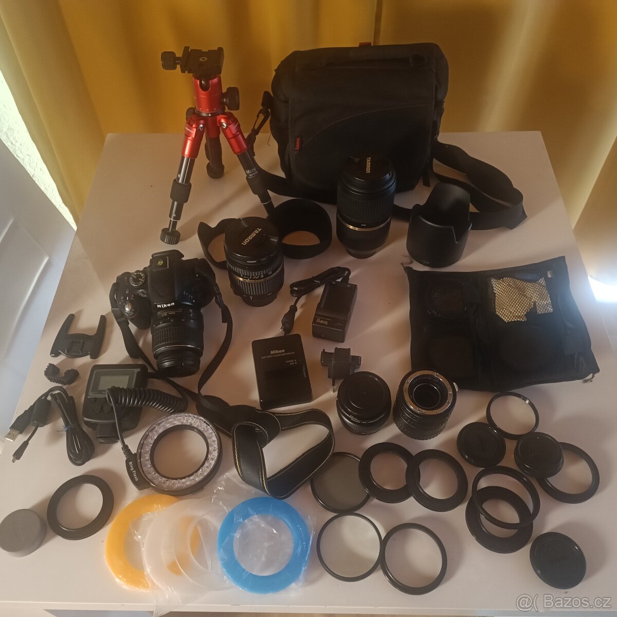 Nikon D5100 s objektivy a příslušenstvím