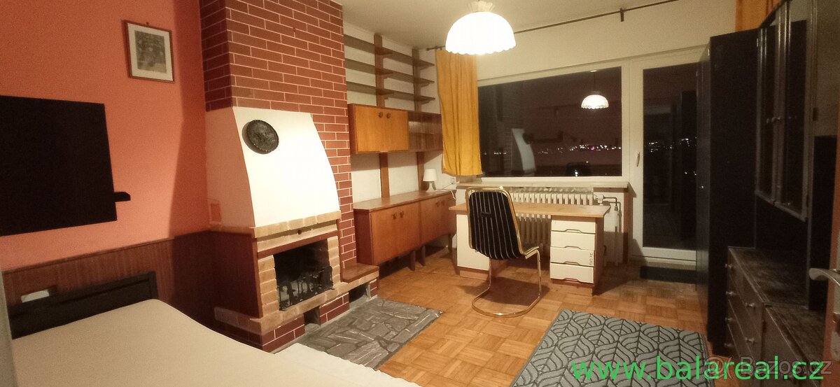 pokoj 14 m2 na ul. Rezkova Brno s balkonem