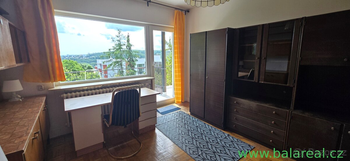 pokoj 14 m2 na ul.  Rezkova Brno  s balkonem