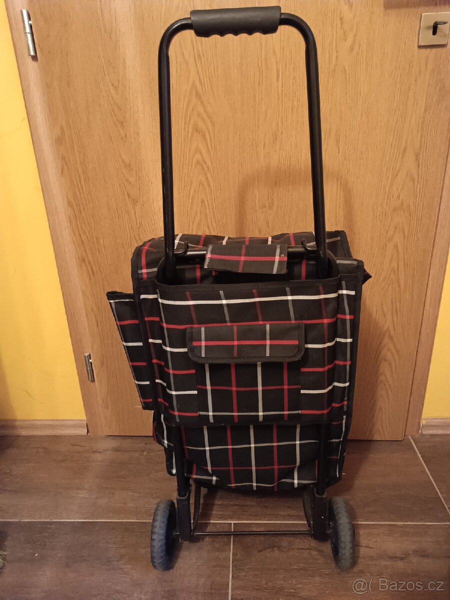 Nákupní taška na kolečkách