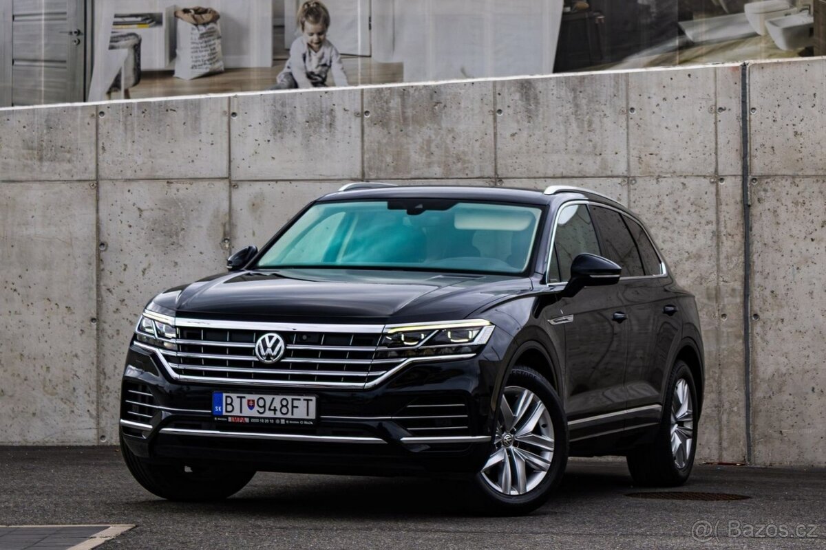 Volkswagen Touareg 3.0 TDI / TOP STAV / Night VIsion / Masáž