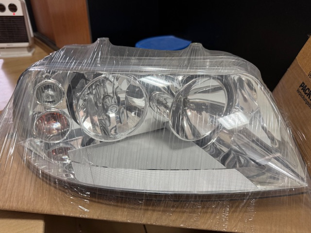 Světlo,světlomet pravý přední VW Sharan rv.2001,NOVÝ,orig.