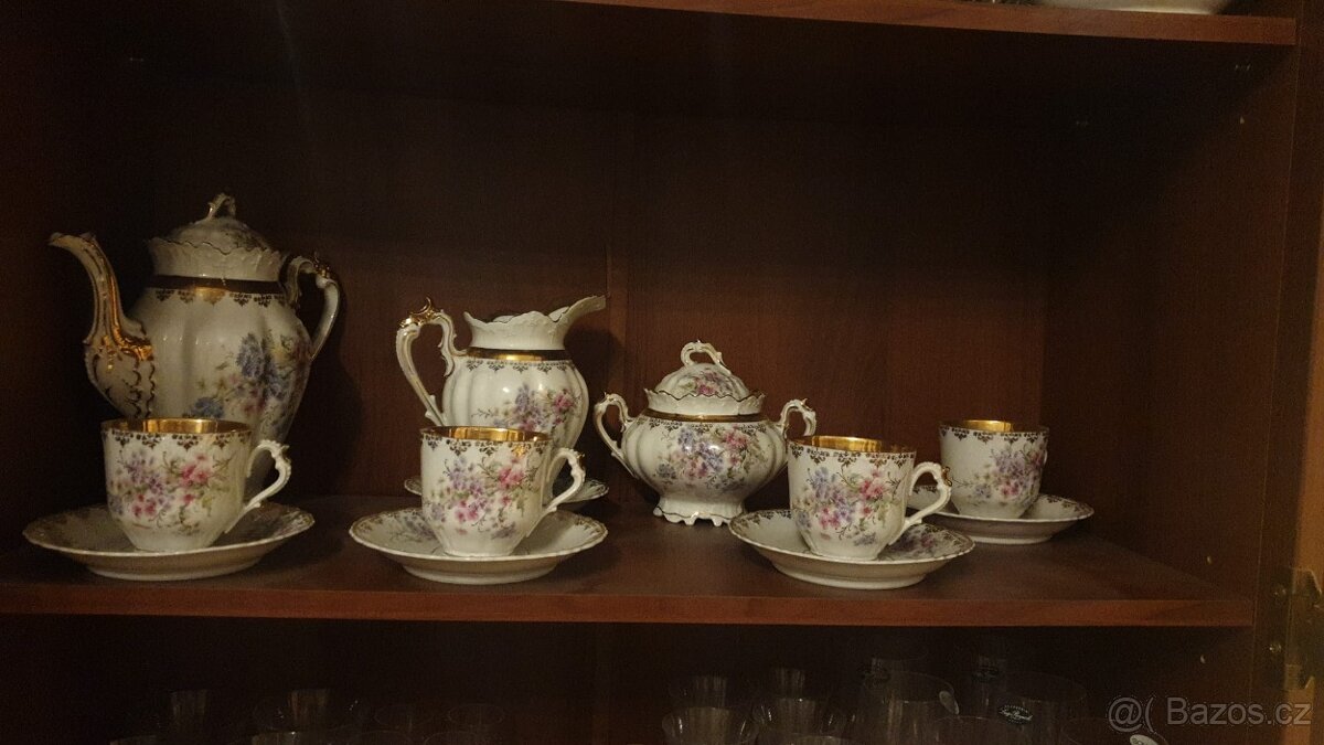 Porcelánový set