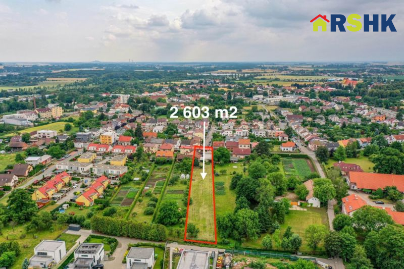 RD s 2 byty 3+1, garážemi, HK, ul. Zelená, pozemek...