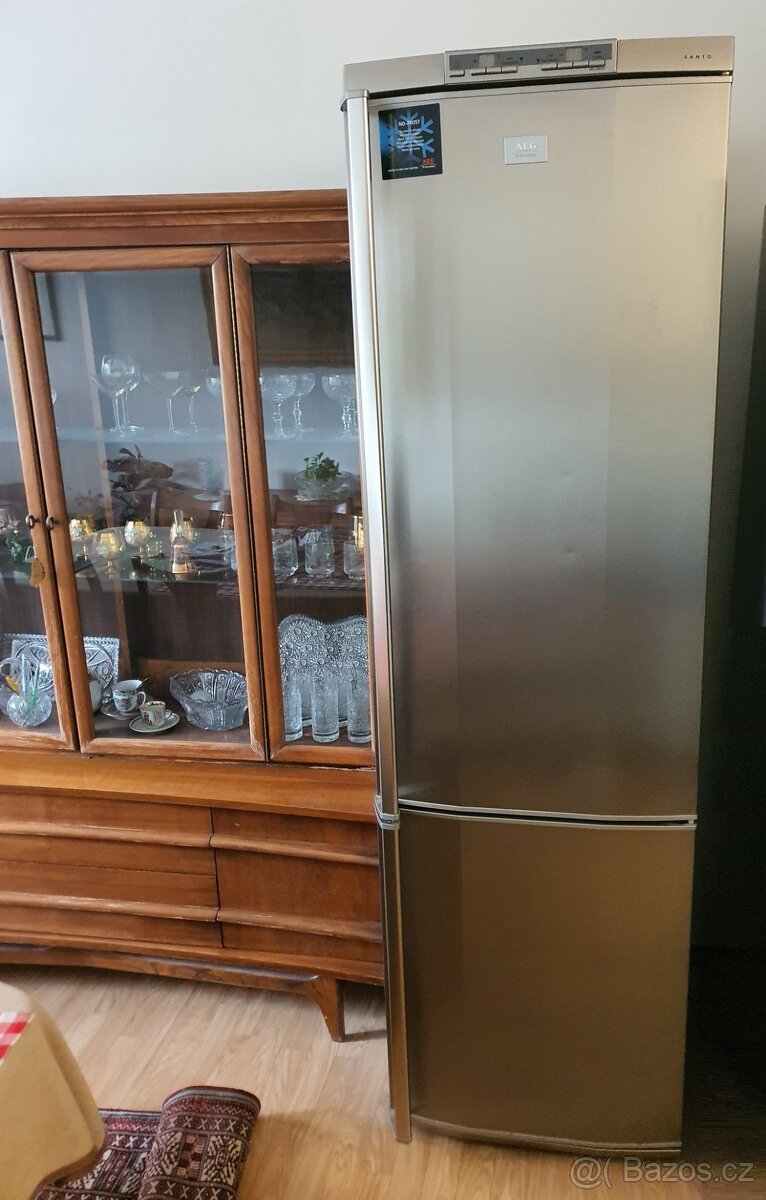 NOFROST NEREZ lednice AEG značková A++ doprava