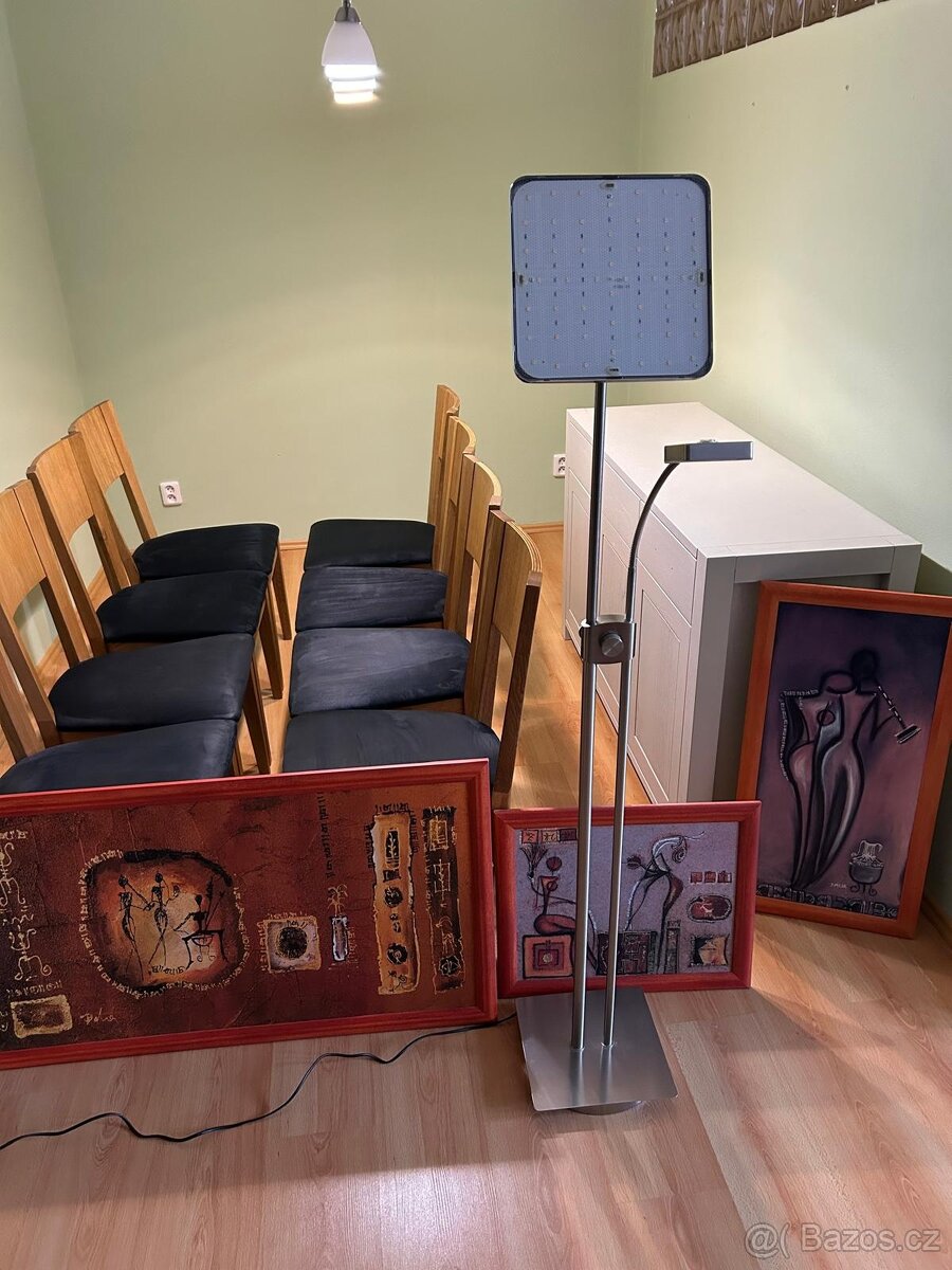 Stojací LED lampa