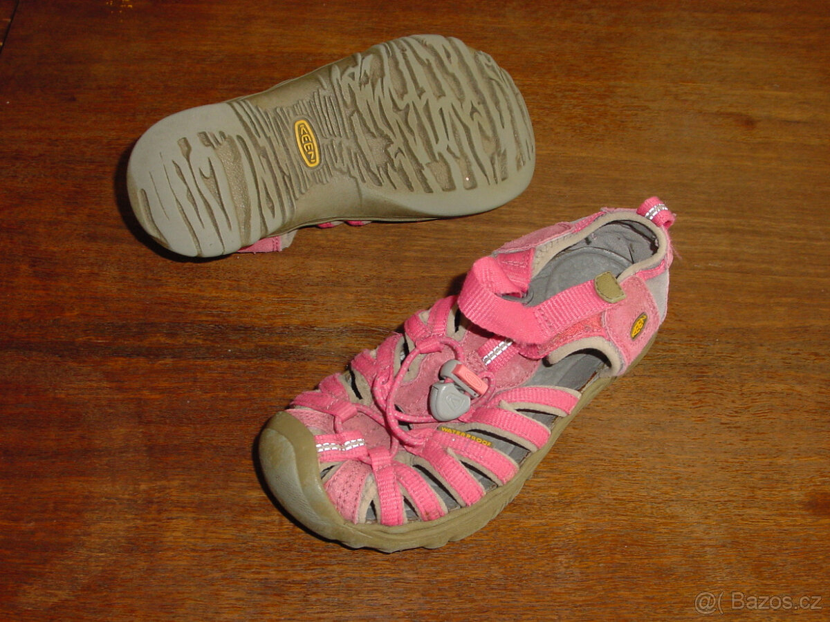 Po vnoučatech pěkné boty KEEN