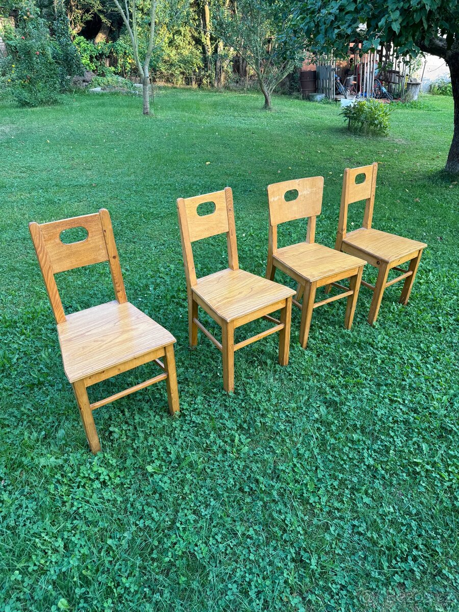 Staré dřevěné venkovské židle 4 ks