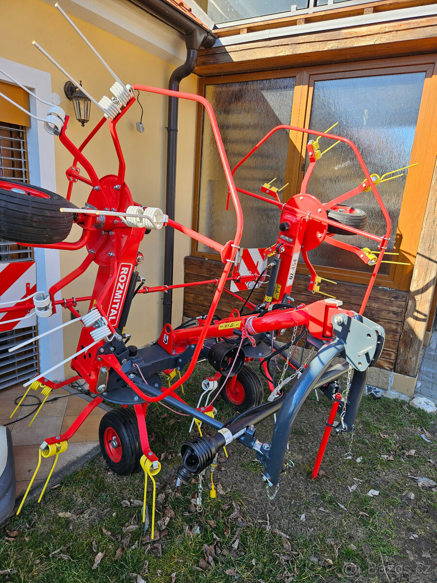4 rotorový obraceč píce Rožmitál OZ 454