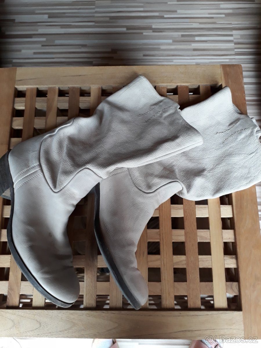 Dámské kožené kozačky vel.38