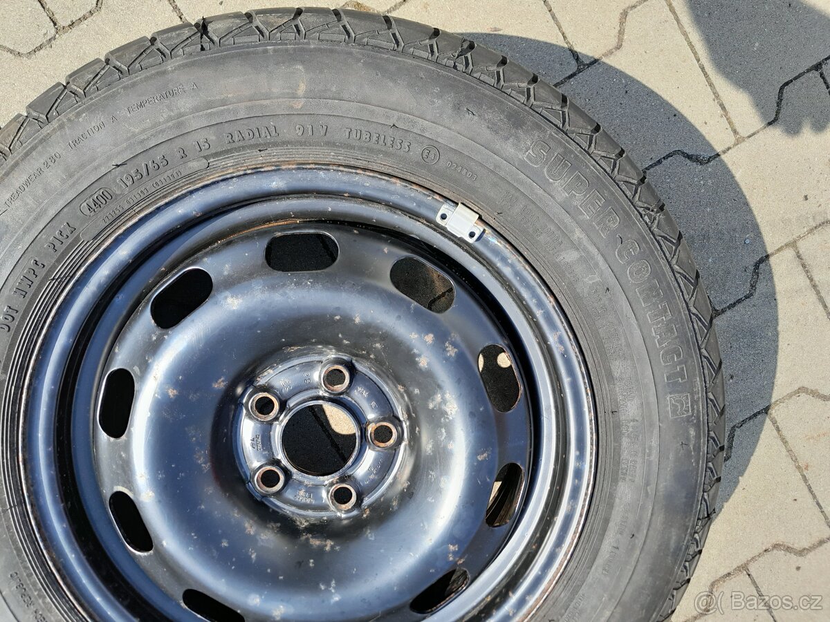 Octavia 1 pneu 195/65 R15 Continental super contact