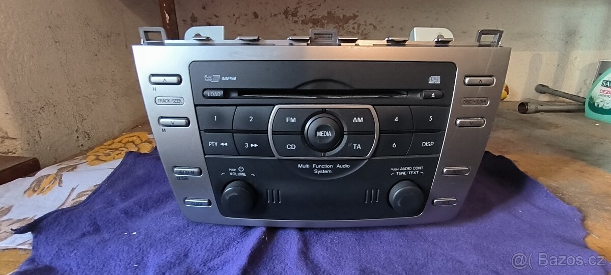 Rádio Mazda 6
