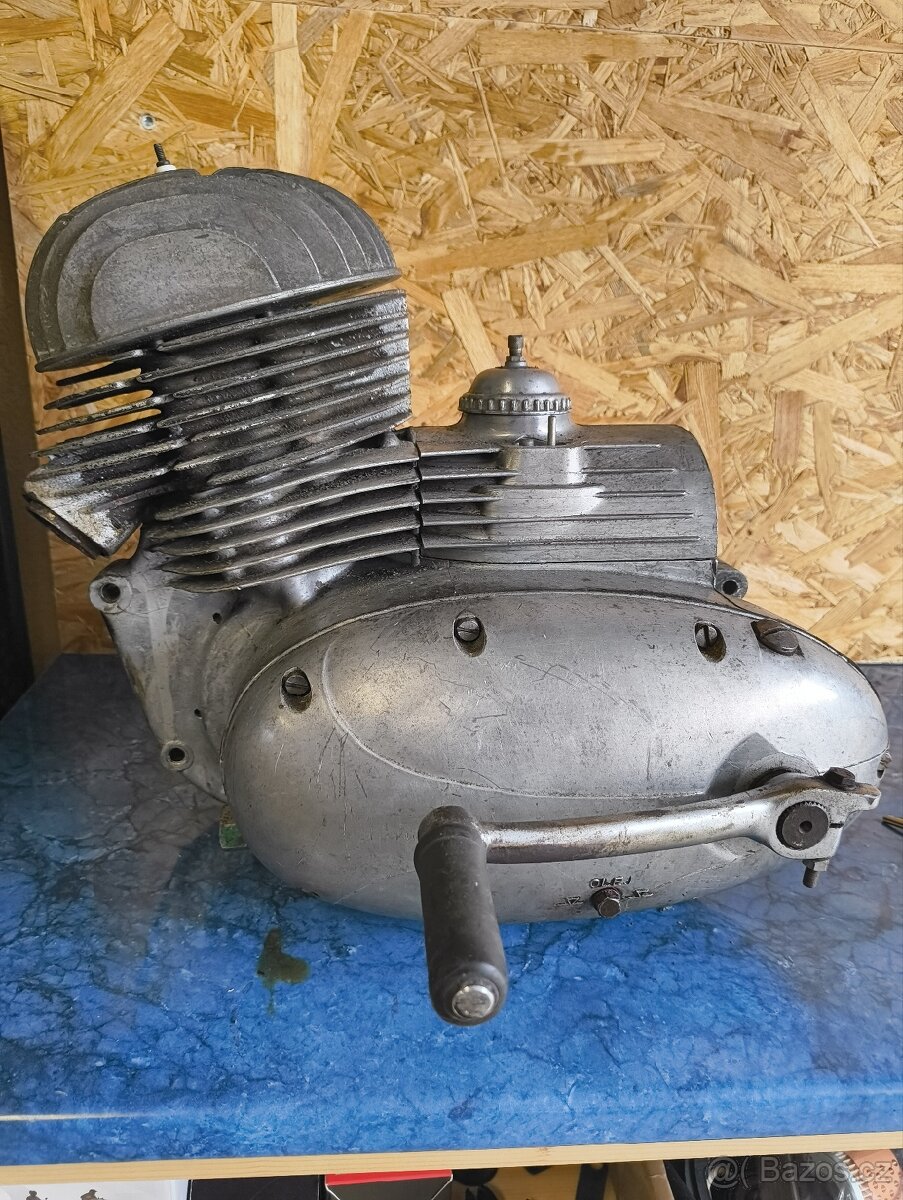 Motor čz 125,473/353