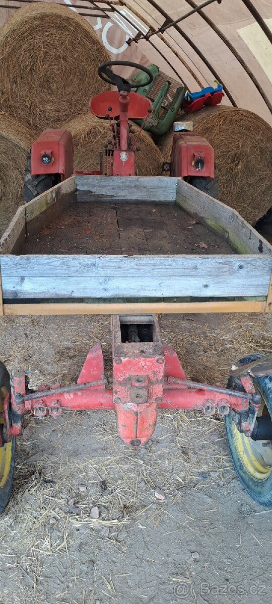 Prodám korbu na traktor rs09