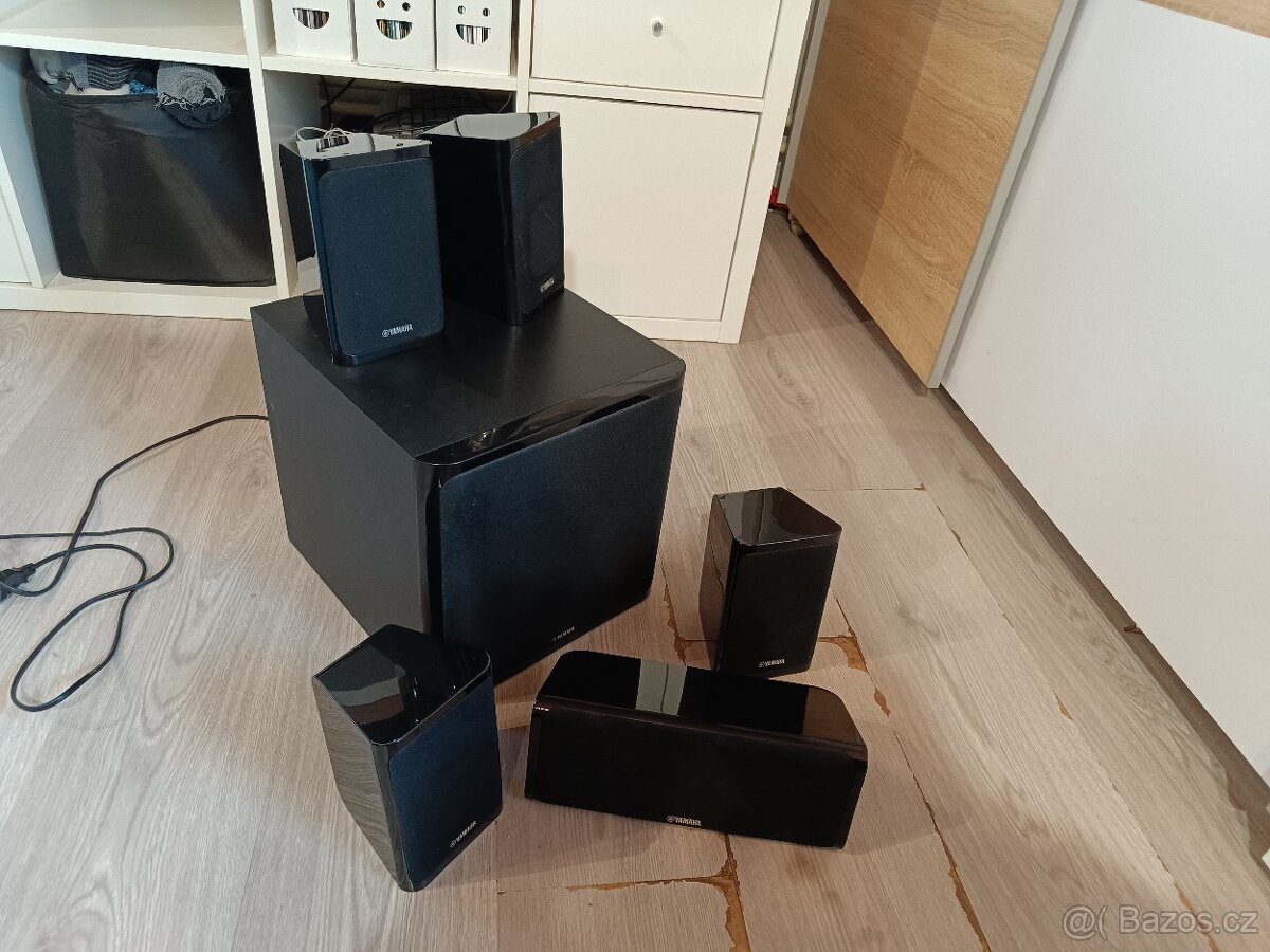 Prodám reproduktory YAMAHA NS-P40 BLACK a reciever YAMAHA RX
