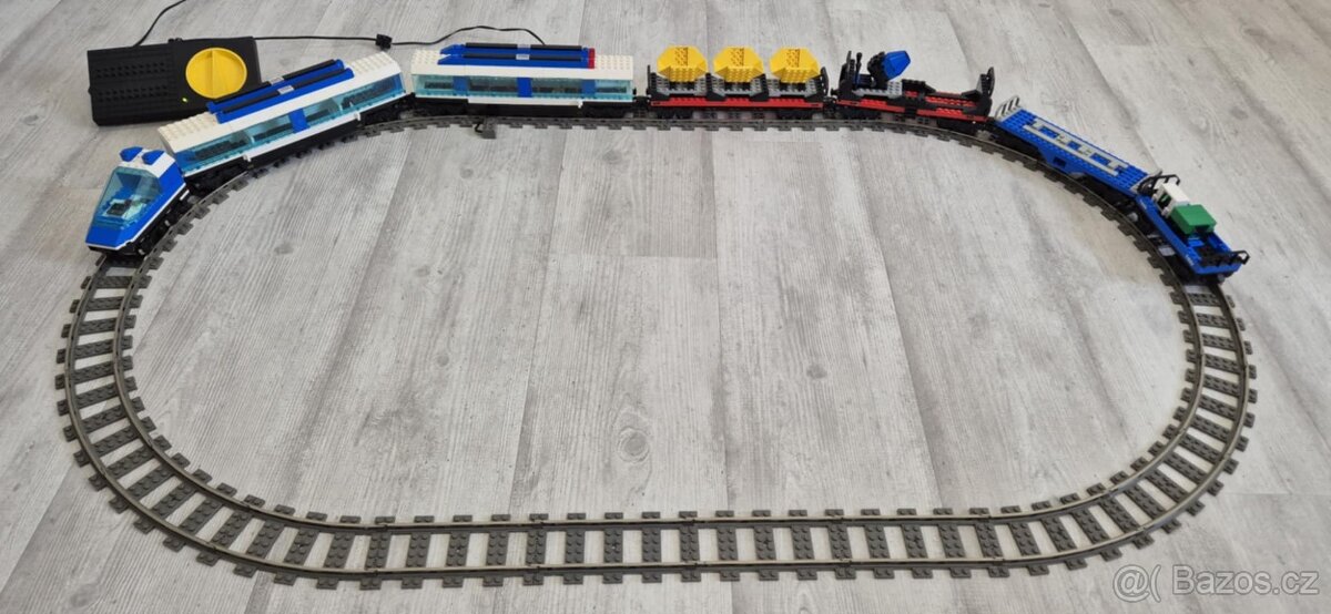LEGO 4560,4561 9V VLAK + vagóny