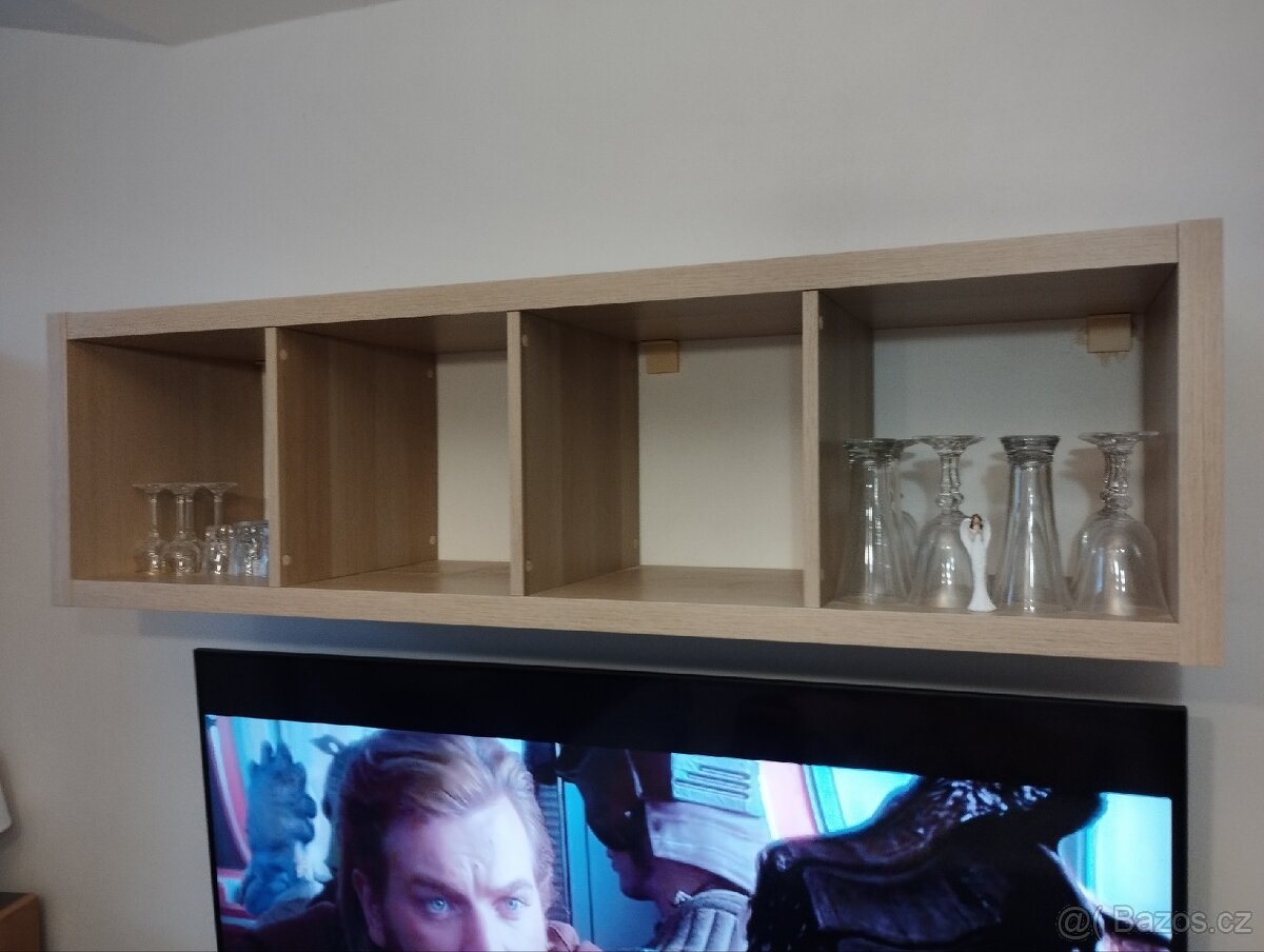 Nástěnná police IKEA