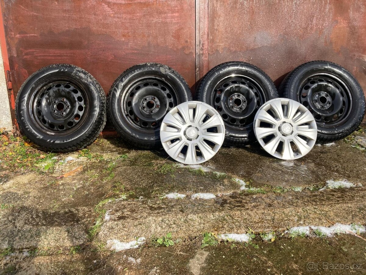 Zimní pneu 215/60 r16" s disky na VW Karoq apod.