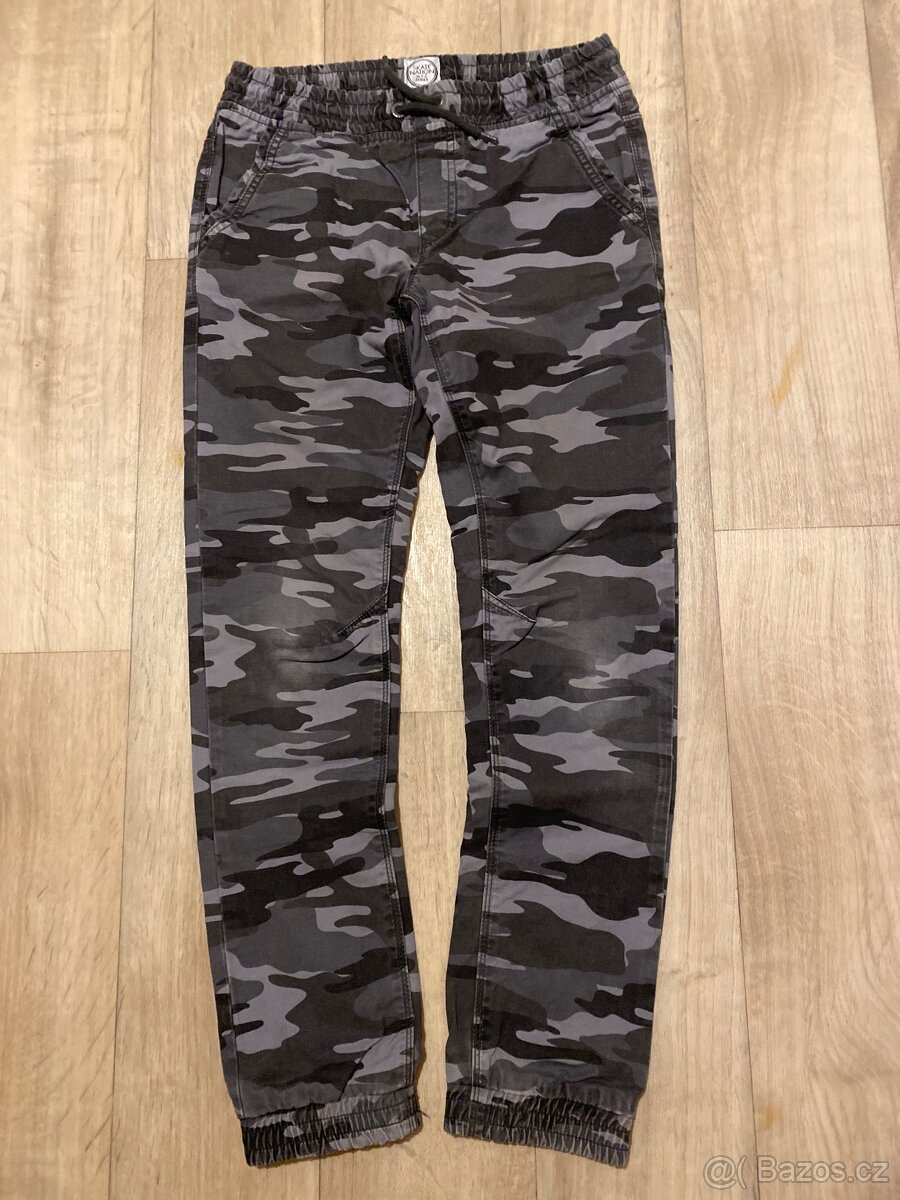 Chlapecké maskáčové zateplené vel.158