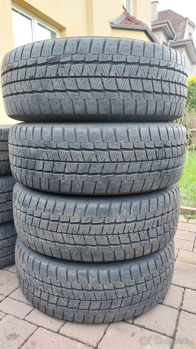 Kola zimní 17", VW T5 T6, rozteč 5x120mm, pneu 215/60/17C