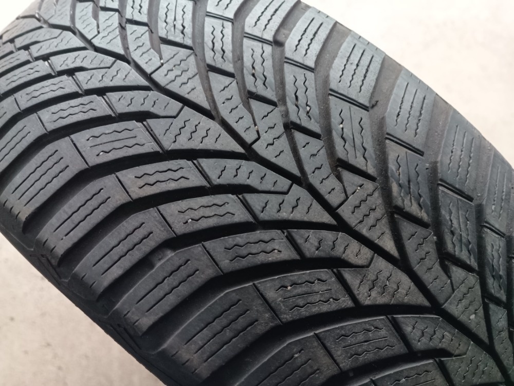 205/55 R16 CONTINENTAL (1020)